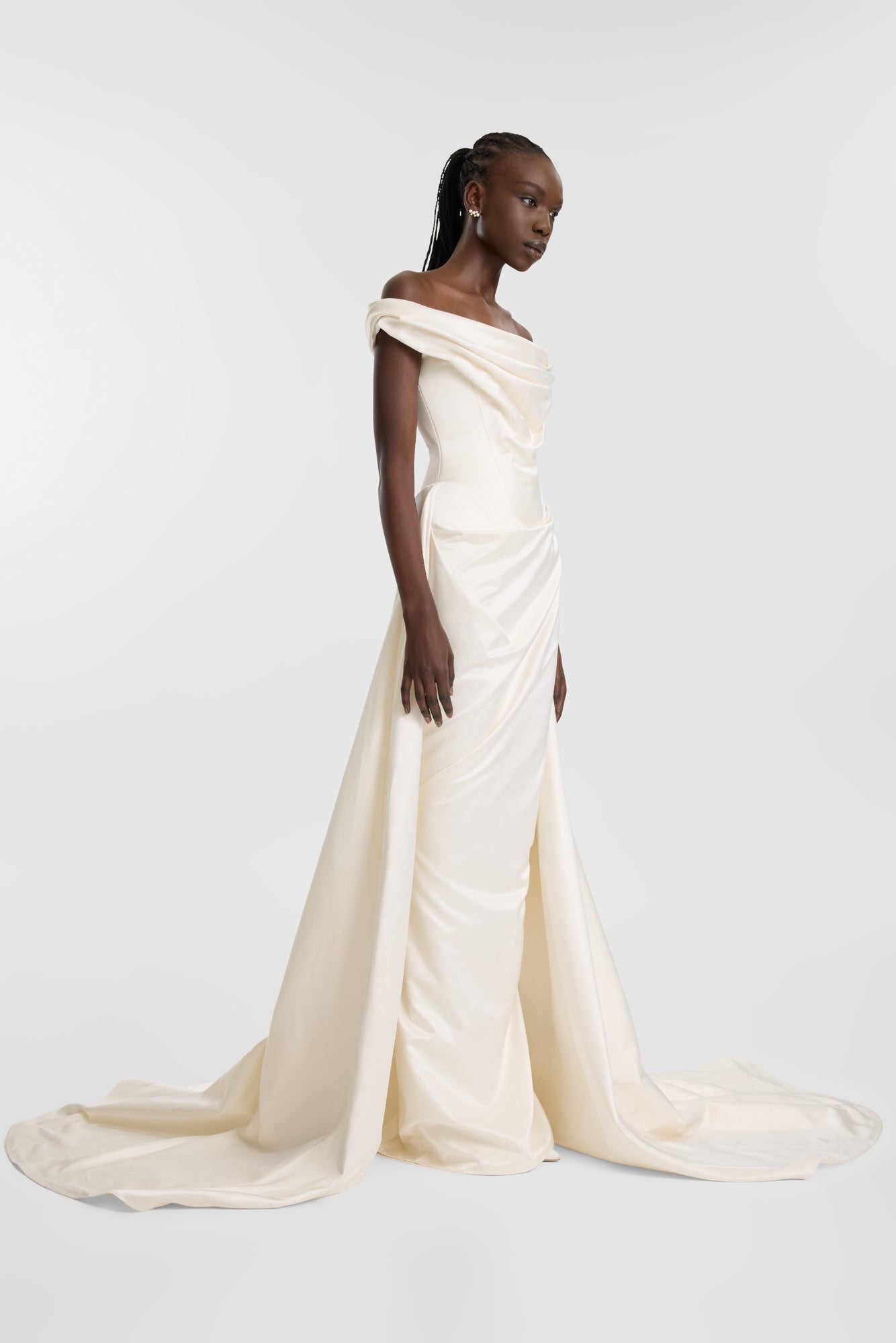 kyha wedding dress Davis Bright Ivory / 04 / Raised Neckline Ellery delivers a flawless fit thanks to its highly structured bodice KYHA Bride Marie Gabriel