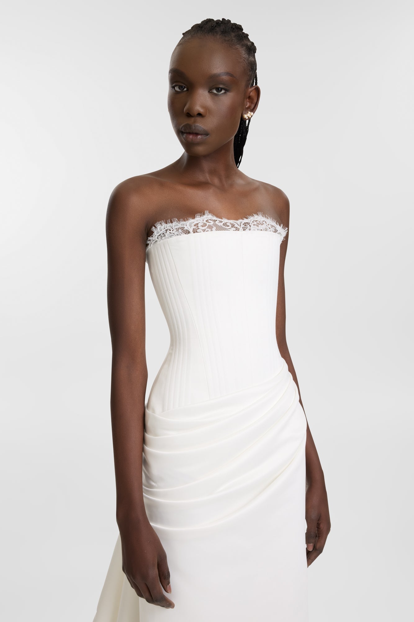 Eaton 11 / With Lace